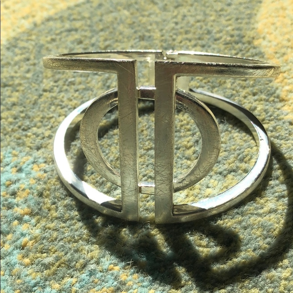 Foil effect metal cuff